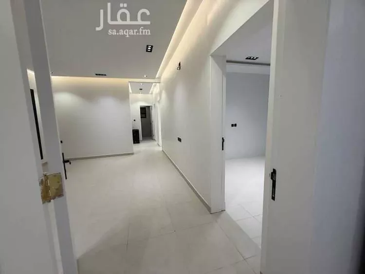 Floor for Sale in Riyadh Al Janadriyah صورة 3