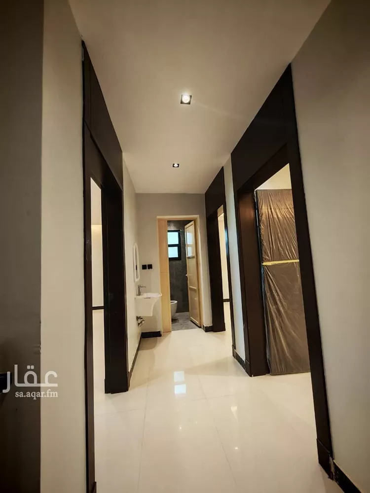 فيلا للإيجار في شارع ابي الثناء محمود العدل, حي الفاروق, مدينة الرياض, منطقة الرياض صورة 5