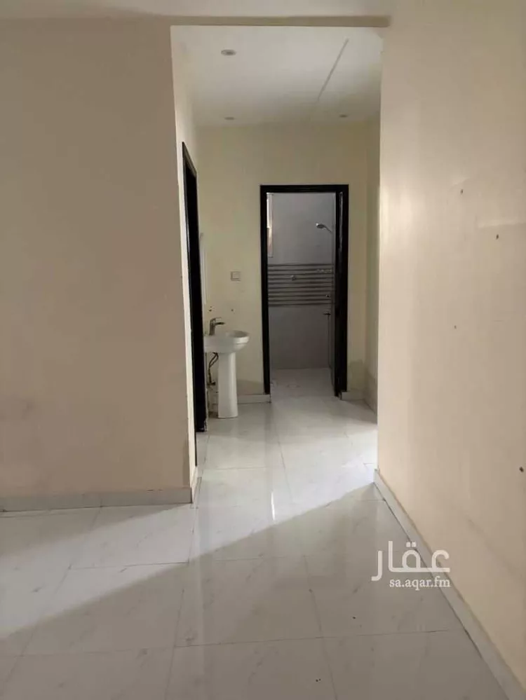 فيلا للبيع في شارع جبل المشايخ, حي القادسية, مدينة الرياض, منطقة الرياض صورة 2