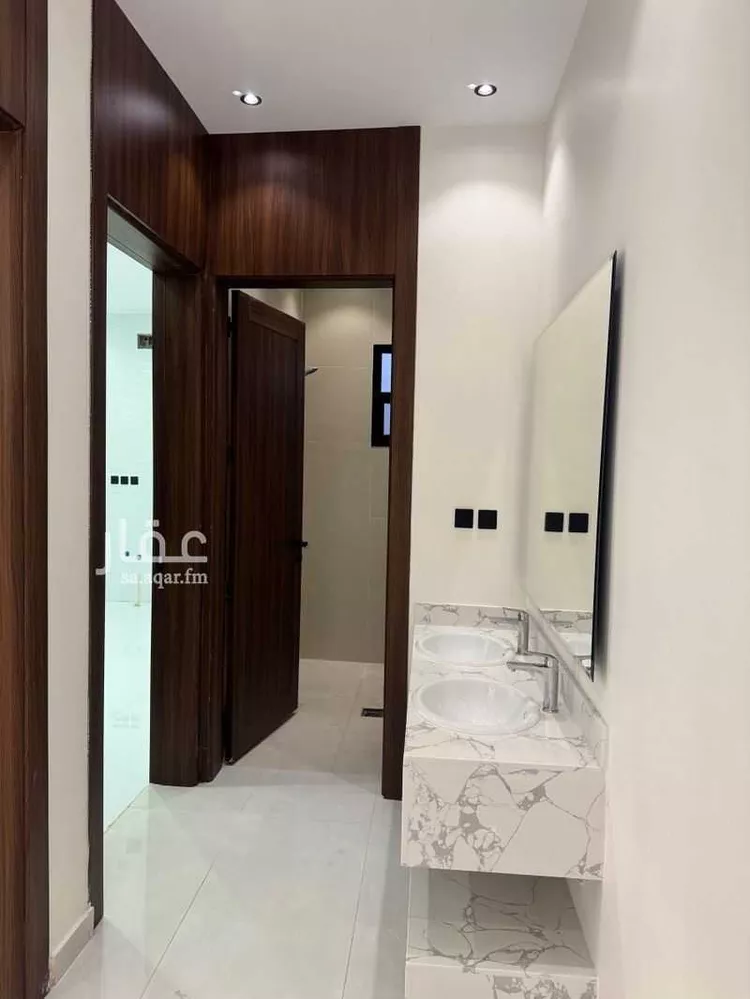فيلا للبيع في شارع رقم 330, حي ظهرة لبن, مدينة الرياض, منطقة الرياض 16