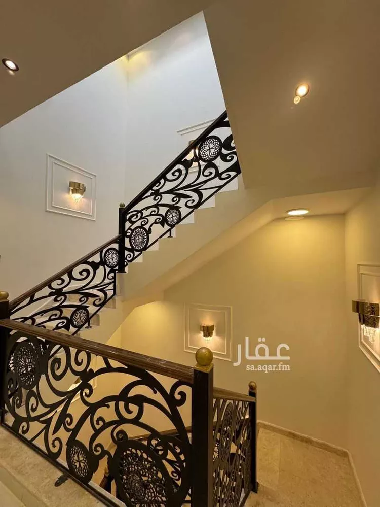 فيلا للبيع في شارع رقم 330, حي ظهرة لبن, مدينة الرياض, منطقة الرياض 8