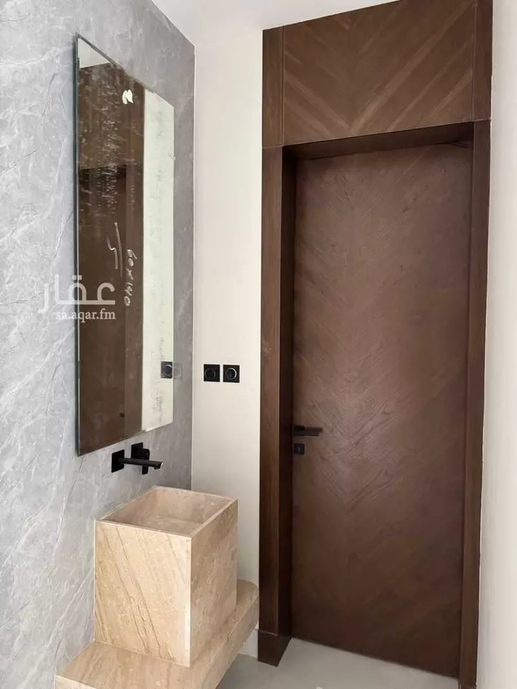 فيلا للبيع في شارع أبي المؤيد الأصبهاني, حي المهدية, مدينة الرياض, منطقة الرياض صورة 3