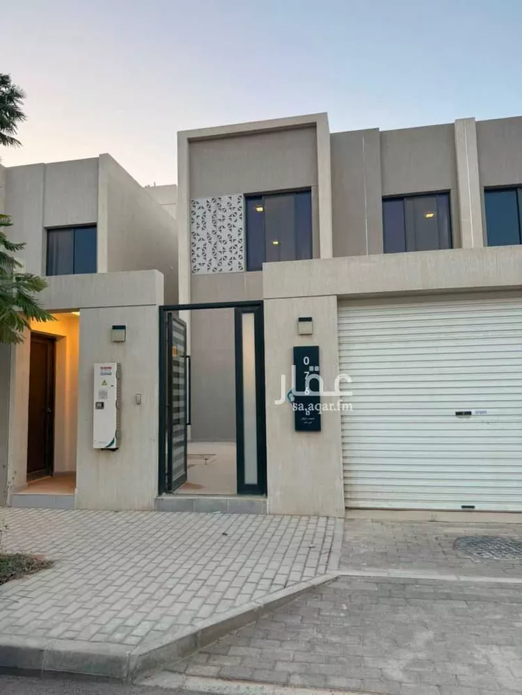 فيلا للإيجار في شارع أحمد بن محمد الحنفي, حي مطار الملك خالد الدولي, مدينة الرياض, منطقة الرياض