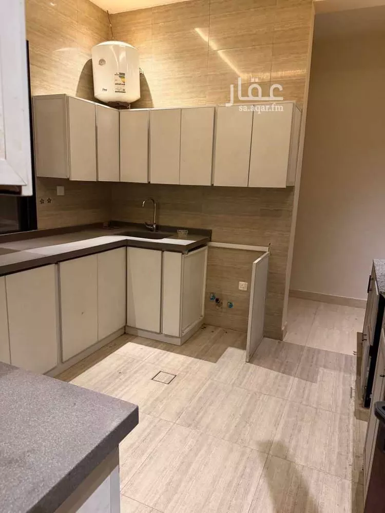 عمارة للبيع في شارع أبي موسى عيسى بن دواد السطاس, حي الرمال, مدينة الرياض, منطقة الرياض 7