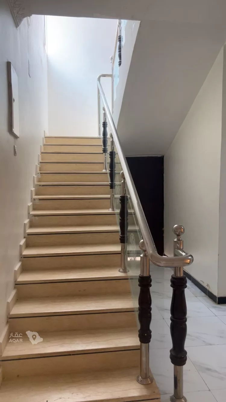 فيلا للإيجار في شارع الخياله ، حي العزيزية ، الرياض ، منطقة الرياض