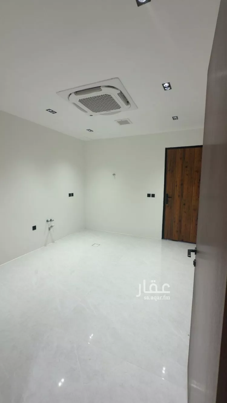 Floor for Sale in Riyadh Al Arid صورة 2