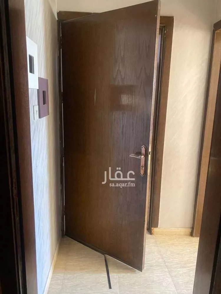 شقة للإيجار في شارع سلمان الحنبلي ، حي ضاحية الملك فهد ، الدمام ، الدمام صورة 2