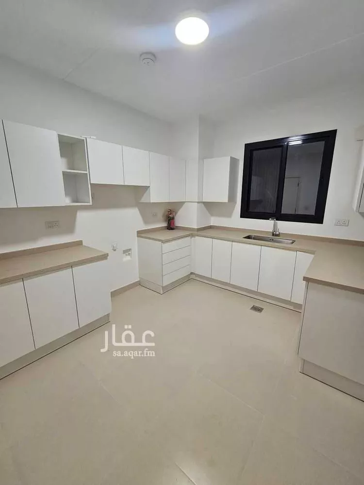 فيلا للإيجار في شارع رقم 1209 ، حي مطار الملك خالد الدولي ، الرياض ، منطقة الرياض صورة 3