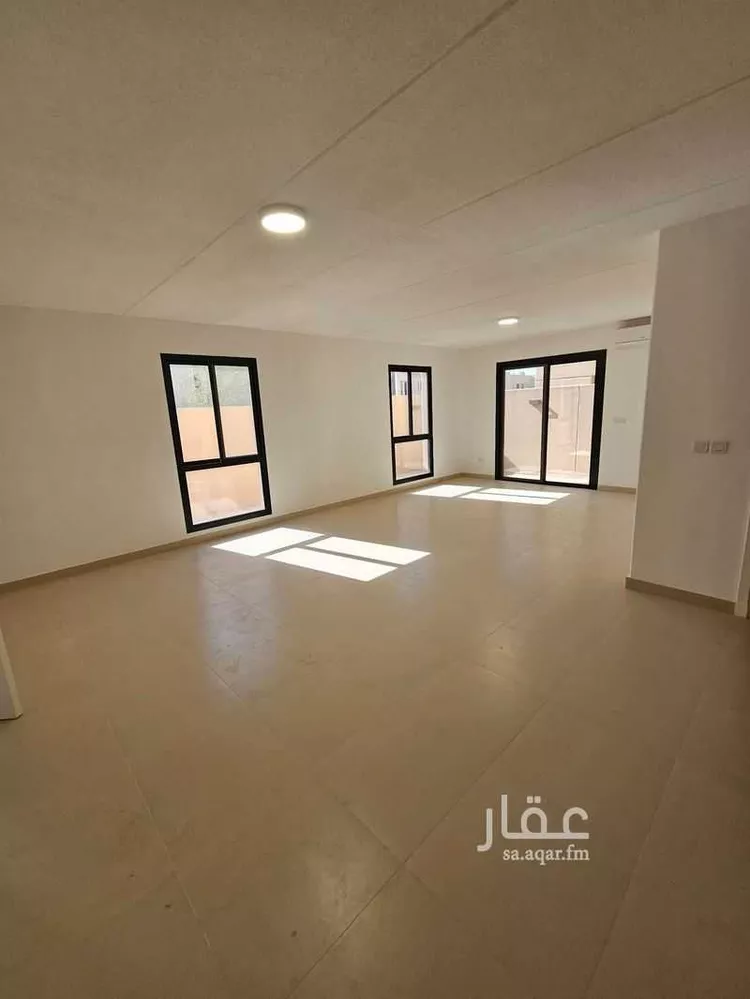 فيلا للإيجار في شارع رقم 1209 ، حي مطار الملك خالد الدولي ، الرياض ، منطقة الرياض صورة 2