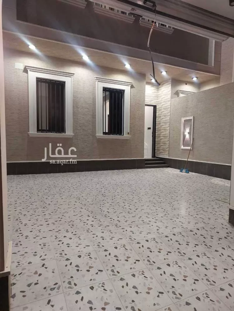 دور للبيع في شارع عبدالرحمن الزواوي, حي الزهور, مدينة ابها, منطقة عسير