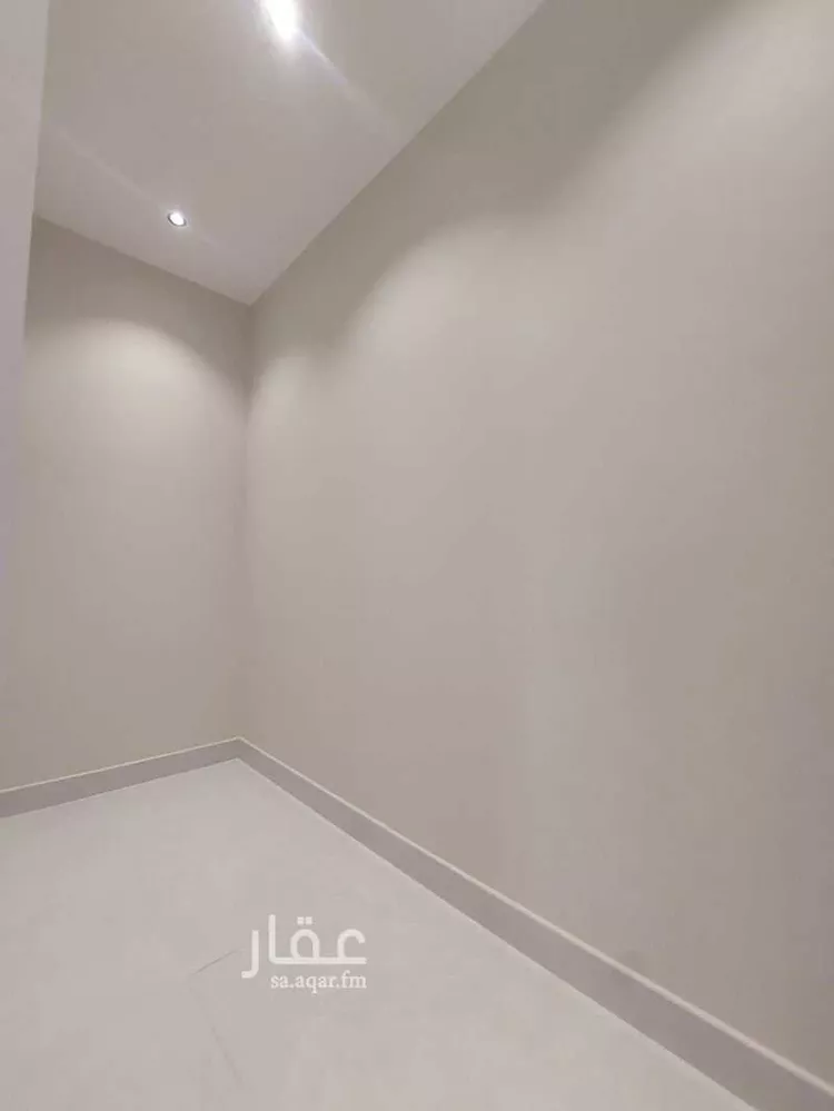 فيلا للبيع في شارع حليف, حي الزهور, مدينة أبها, منطقة عسير 9