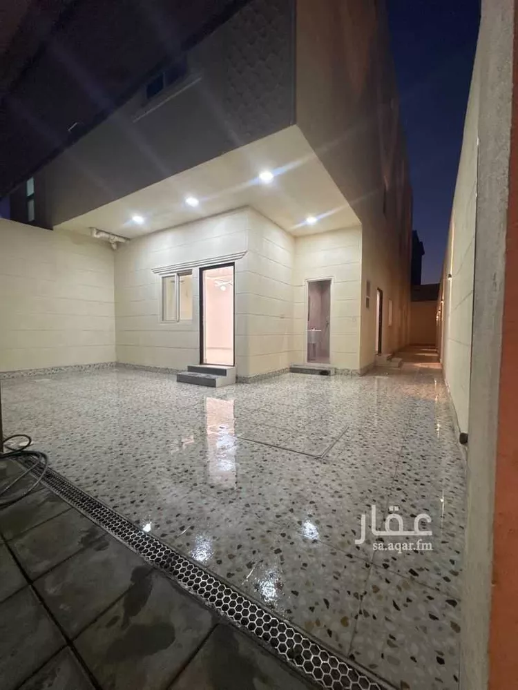 شقة للإيجار في شارع الامير سلطان بن عبدالعزيز ، حي محاسن ارامكو الثاني ، المبرز ، الاحساء 1 صورة