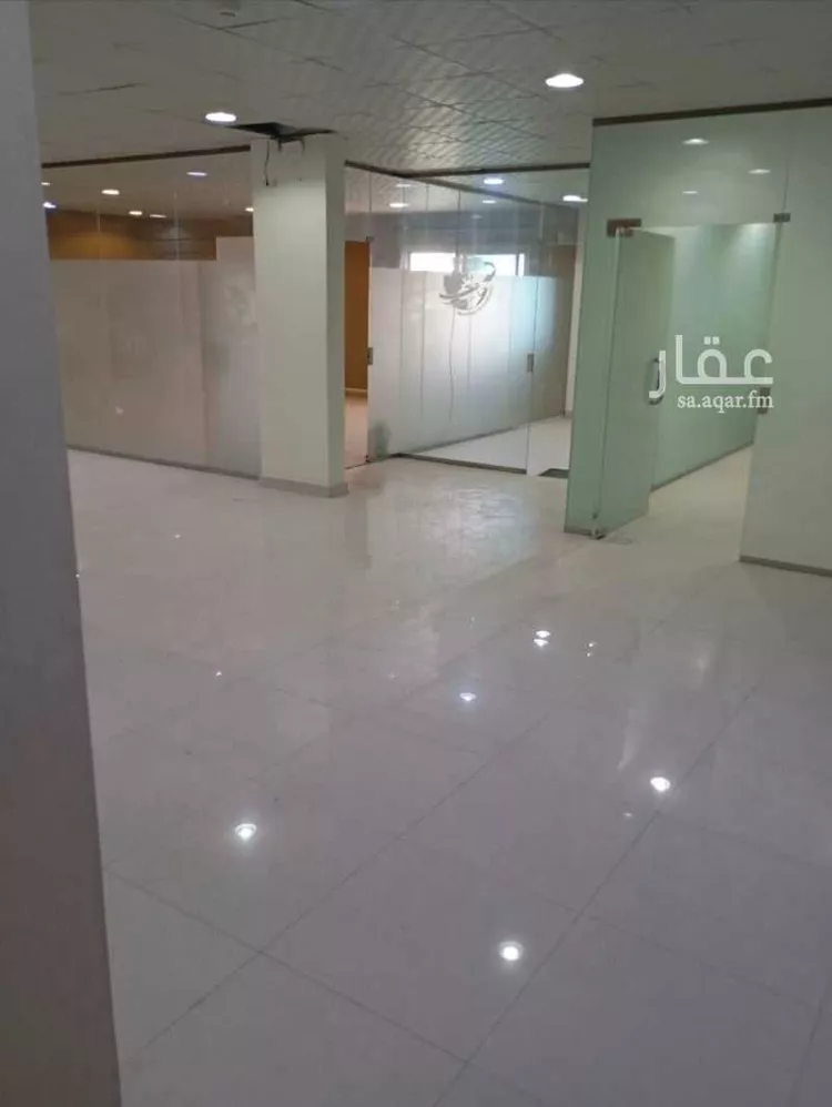 مكتب تجاري للإيجار في شارع الدائري الشرقي الفرعي, حي الروضة, مدينة الرياض, منطقة الرياض