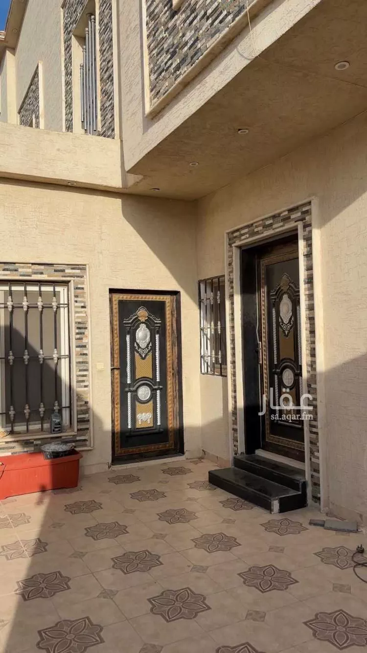 فيلا للبيع في شارع جبل العوينات ، حي ظهرة لبن ، الرياض ، منطقة الرياض صورة 2