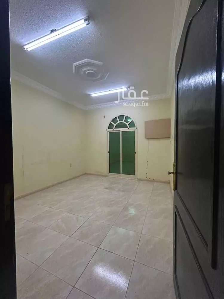عمارة للإيجار في شارع الانوار, حي العقربية, مدينة الخبر, المنطقة الشرقية صورة 2