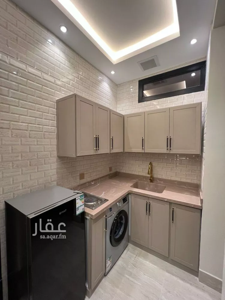 عمارة للبيع في شارع عبدالعزيز ابن جلوي, حي إشبيلية, مدينة الرياض, منطقة الرياض صورة 2