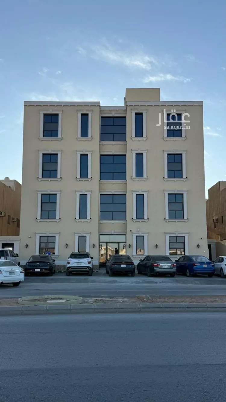 عمارة للبيع في شارع عبدالعزيز ابن جلوي, حي إشبيلية, مدينة الرياض, منطقة الرياض