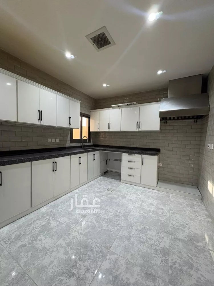 Floor for Rent in Riyadh Al Qirawan