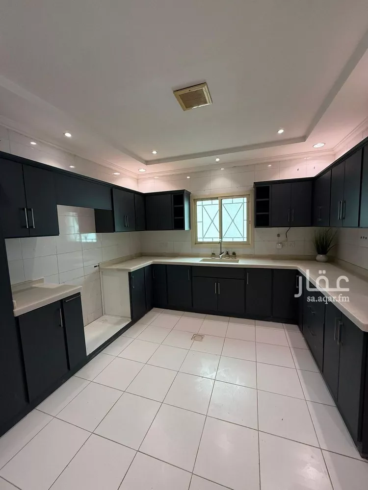 Floor for Rent in Riyadh Al Yasmin 1 صورة