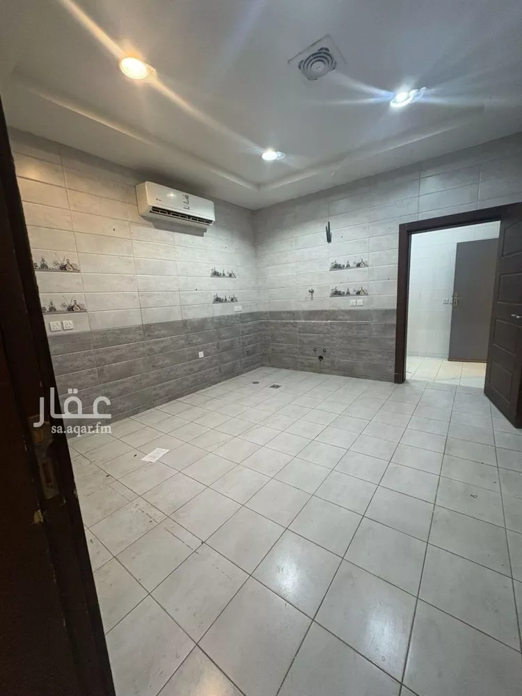 فيلا للإيجار في شارع رقم 200, حي الياسمين, مدينة الرياض, منطقة الرياض صورة 2