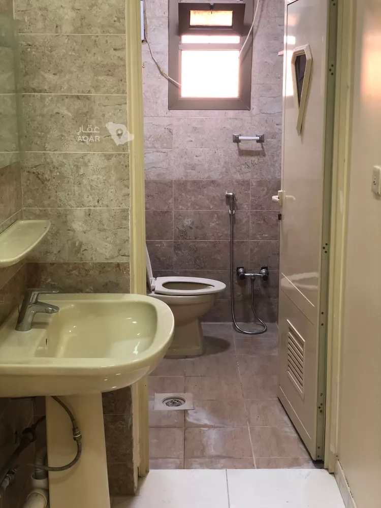 شقة للإيجار في شارع الأمير نواف ، حي البندرية ، الهفوف ، الاحساء 9