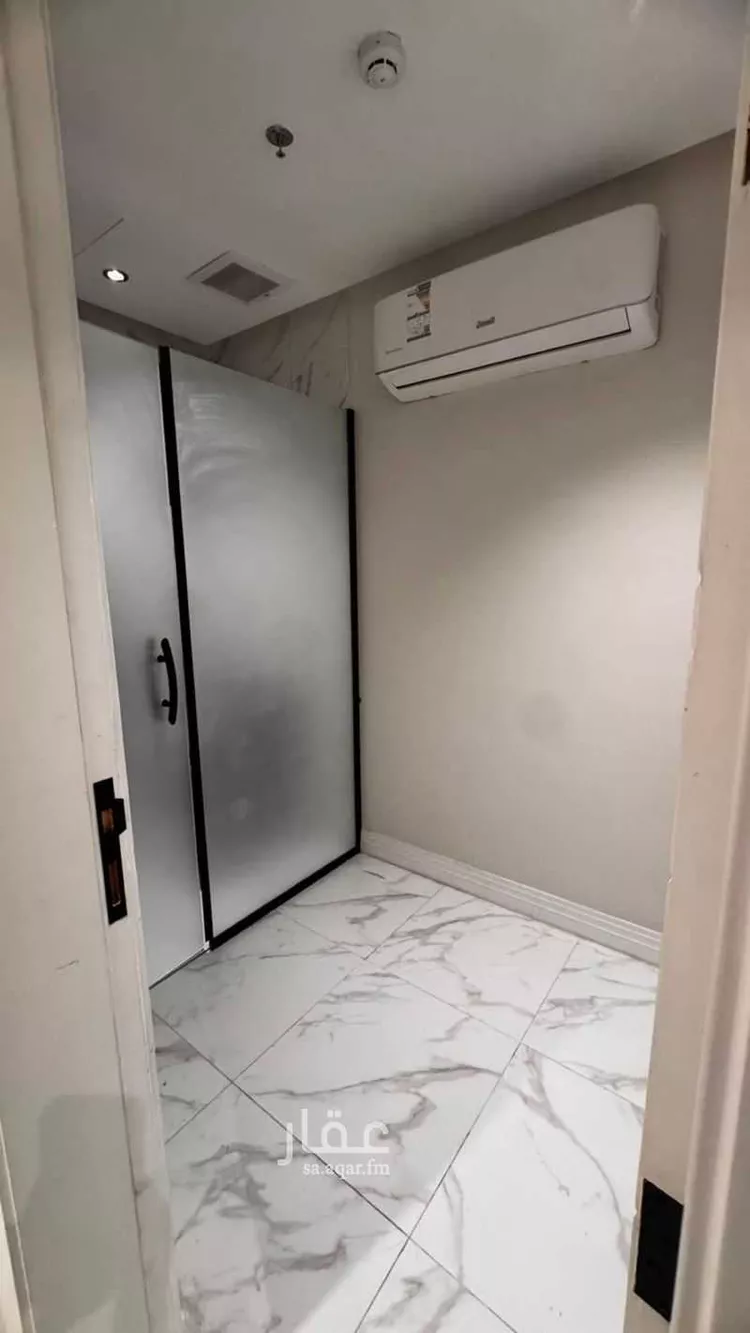 شقة للإيجار في شارع وادي نعام, حي الملقا, مدينة الرياض, منطقة الرياض صورة 2