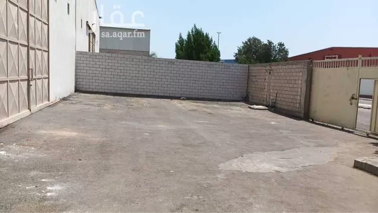 Warehouse for Rent in Jeddah Al Wadi صورة 4
