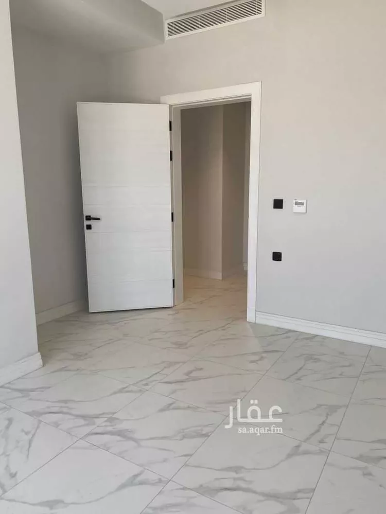 شقة للإيجار في شارع محمد بن عبدالعزيز الدغيثر, حي الملقا, مدينة الرياض, منطقة الرياض صورة 4
