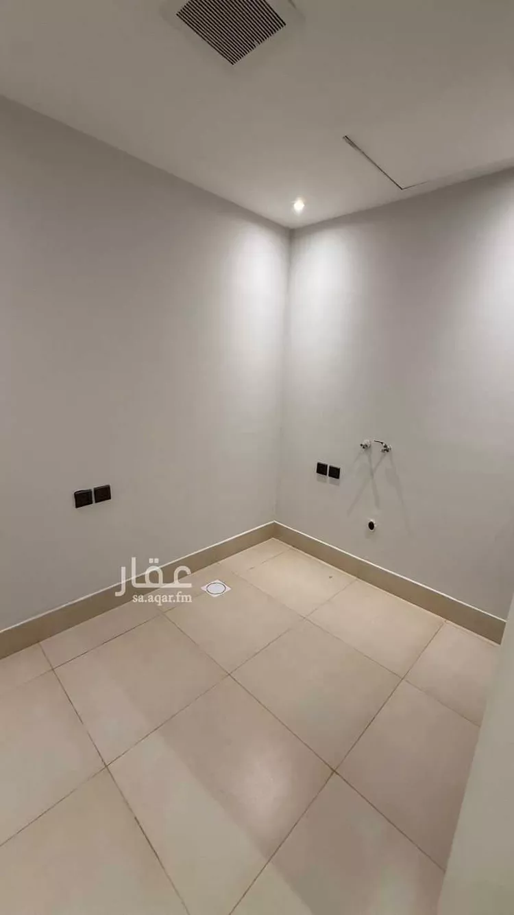 شقة للبيع في شارع الشيخ عبدالله بن جبرين, حي القيروان, مدينة الرياض, منطقة الرياض 8