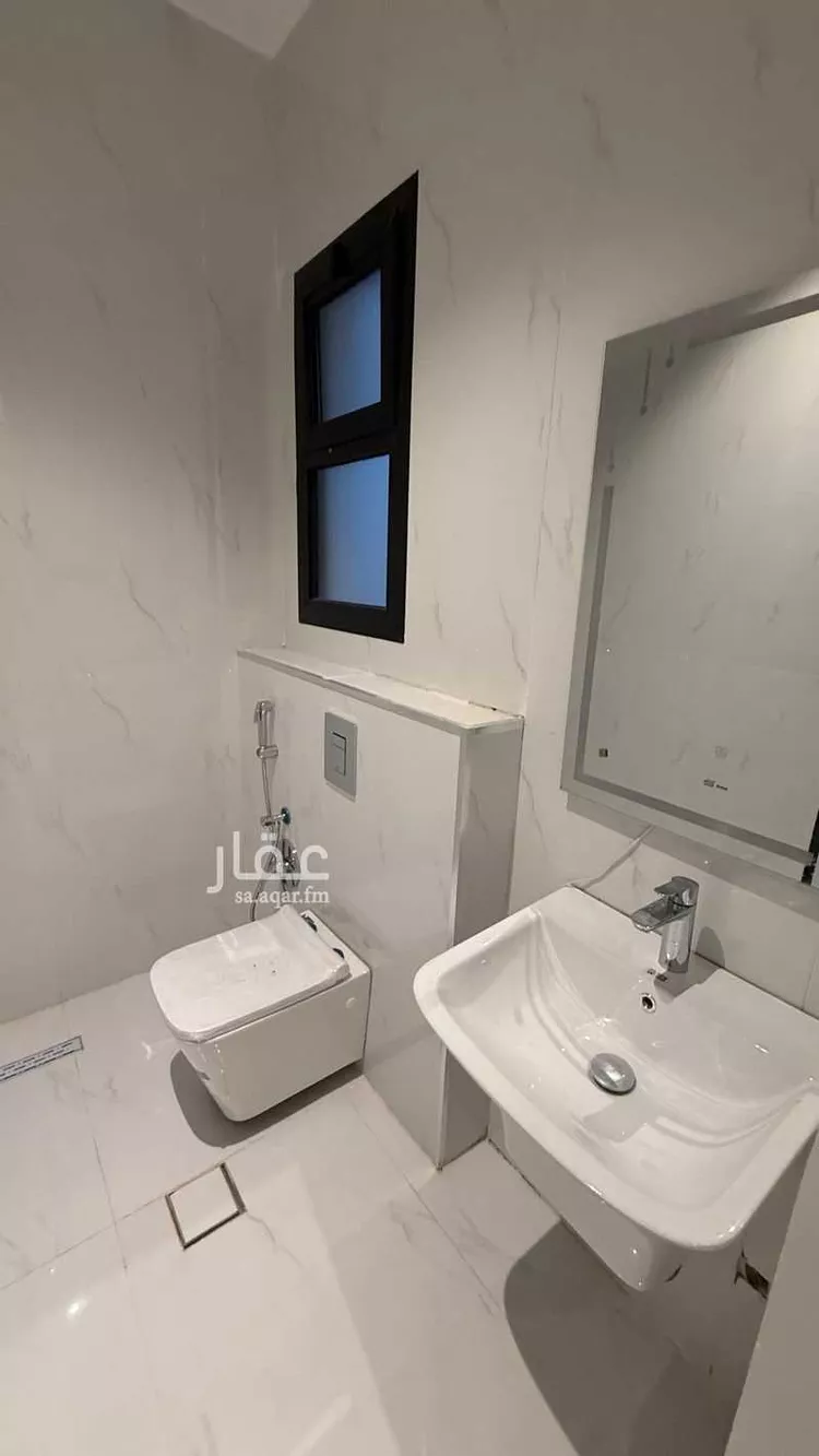 Floor for Sale in Riyadh Al Arid 8