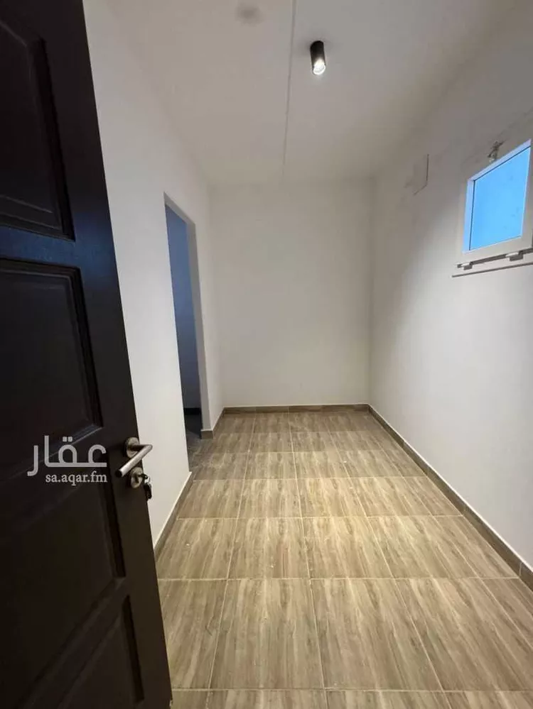 فيلا للبيع في شارع ابن أبي بكر المخزومي, حي مطار الملك خالد الدولي, مدينة الرياض, منطقة الرياض 15