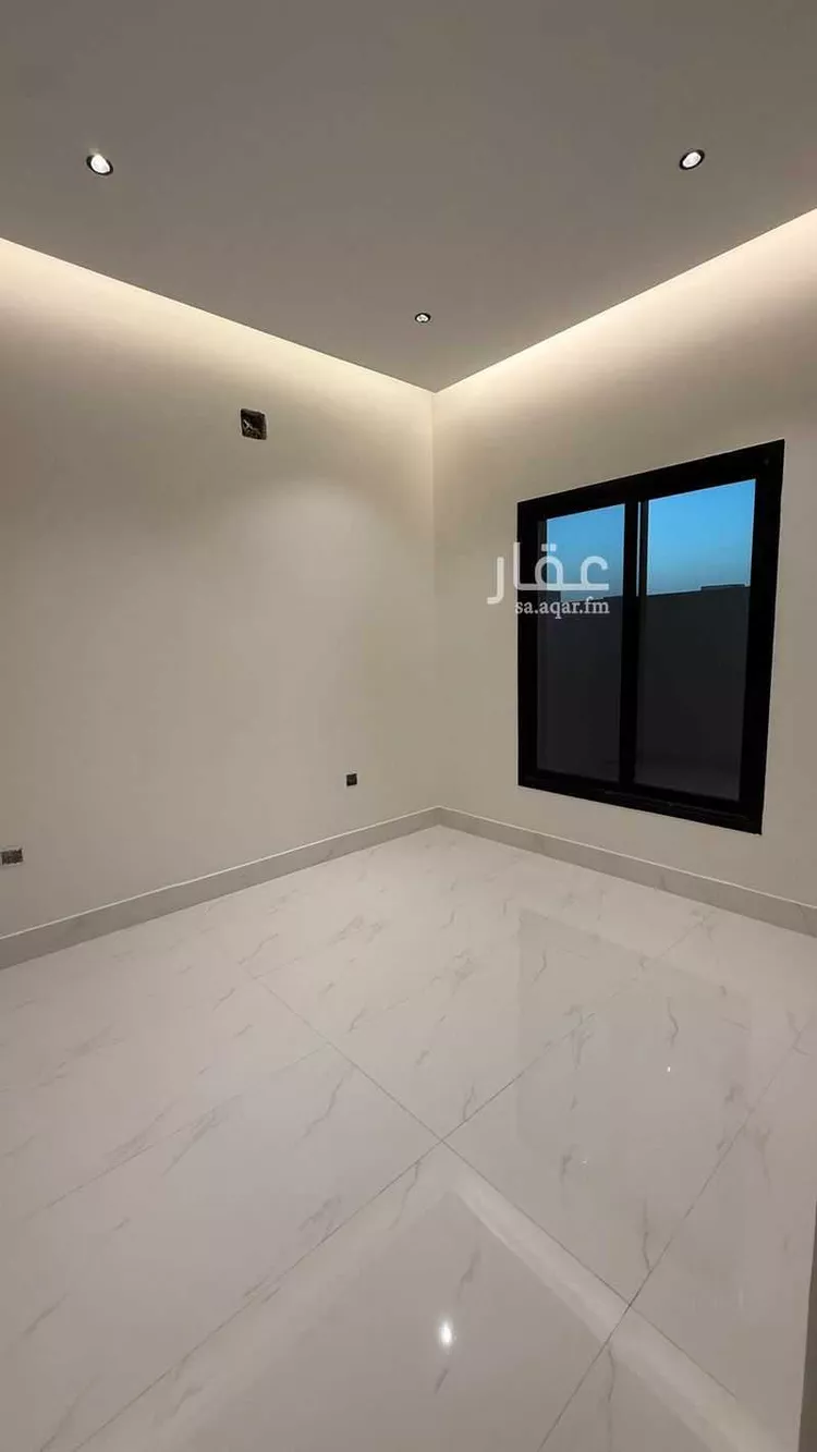 Floor for Sale in Riyadh Al Arid 9