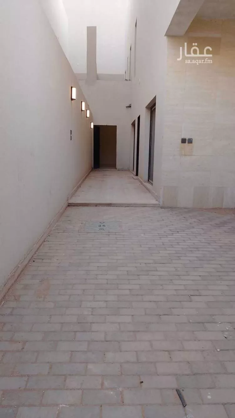 Floor for Rent in Riyadh Ar Rimal 7