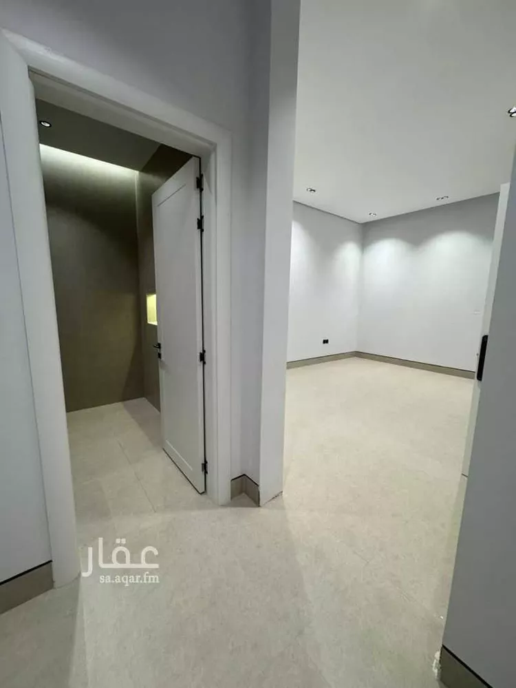 دور للبيع في شارع علي بن القاسم القاشاني, حي العارض, مدينة الرياض, منطقة الرياض 15