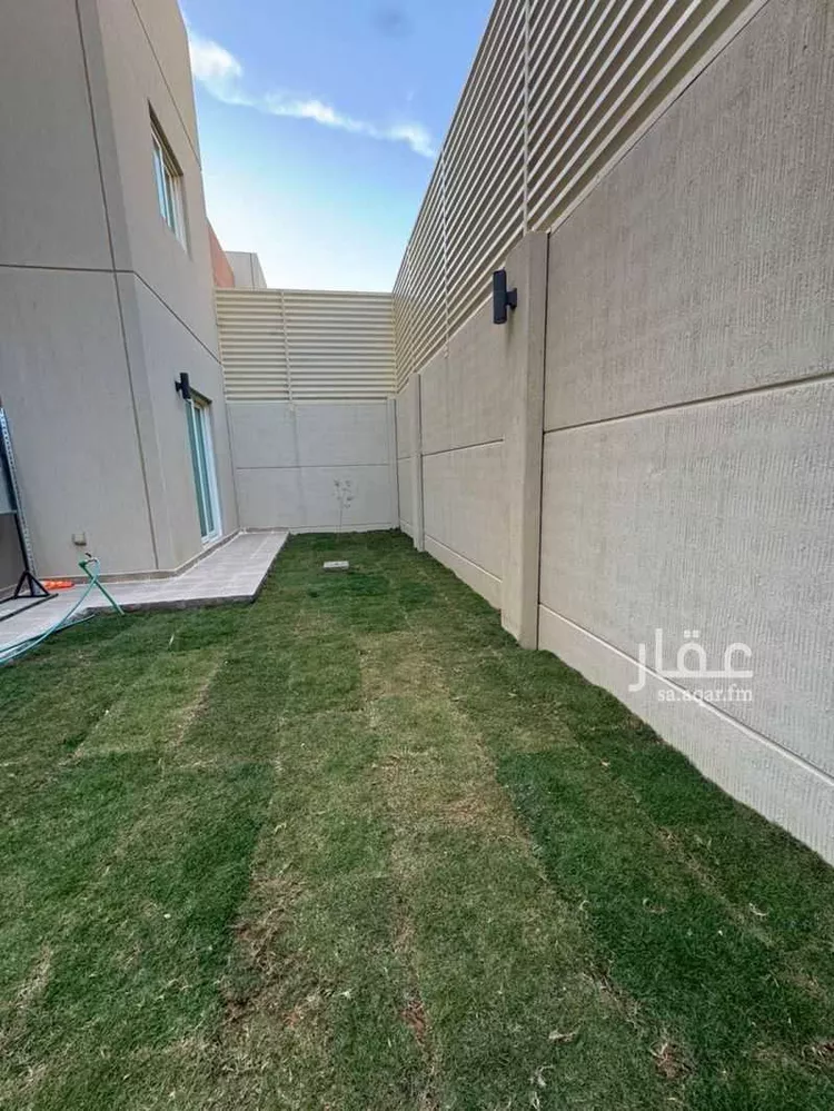 فيلا للبيع في شارع ابن أبي بكر المخزومي, حي مطار الملك خالد الدولي, مدينة الرياض, منطقة الرياض صورة 3
