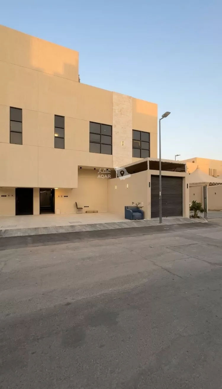 دور للبيع في شارع الجراح الحكمي, حي العريجاء الغربي, مدينة الرياض, منطقة الرياض صورة 2