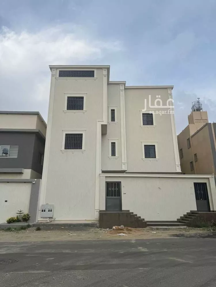 عمارة للبيع في شارع يوسف بن سلام, حي الإسكان, مدينة خميس مشيط, منطقة عسير صورة 3