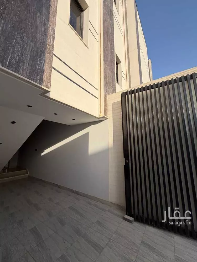 دور للبيع في شارع محمد المقرئ, حي الخليج, مدينة الرياض, منطقة الرياض 2