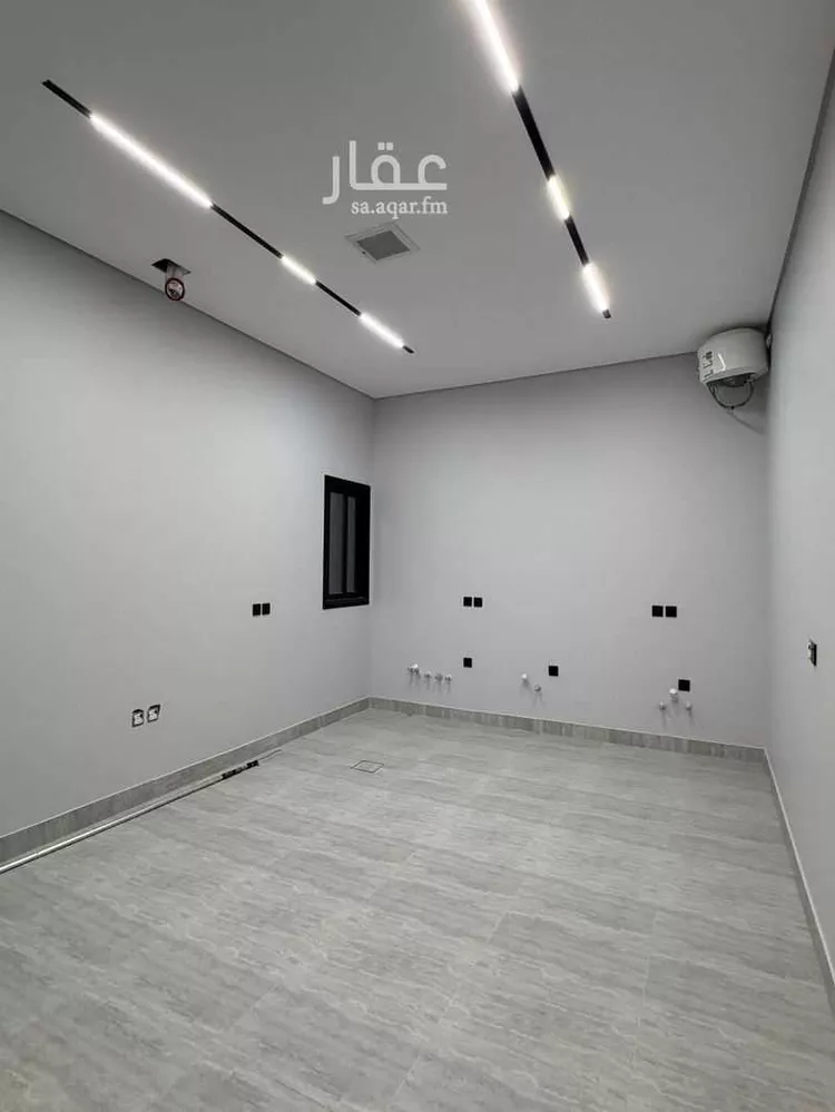 دور للبيع في شارع محمود النجاري, حي الخليج, مدينة الرياض, منطقة الرياض 4