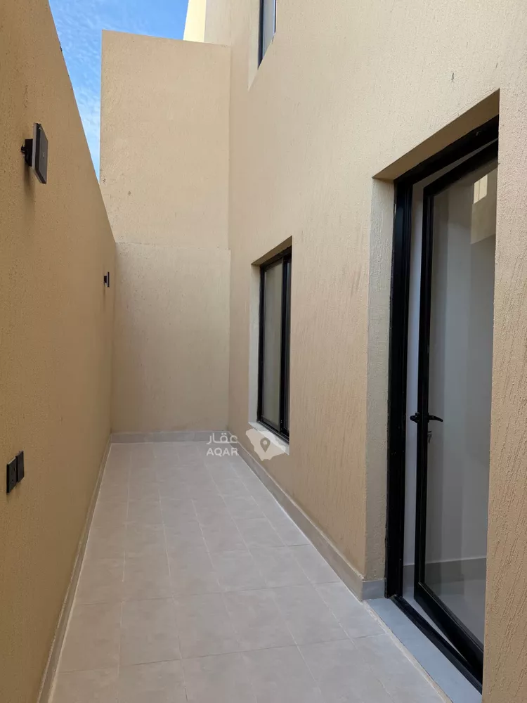 دور للبيع في شارع السلطان قابوس بن سعيد, حي المعيزيلة, مدينة الرياض, منطقة الرياض 12