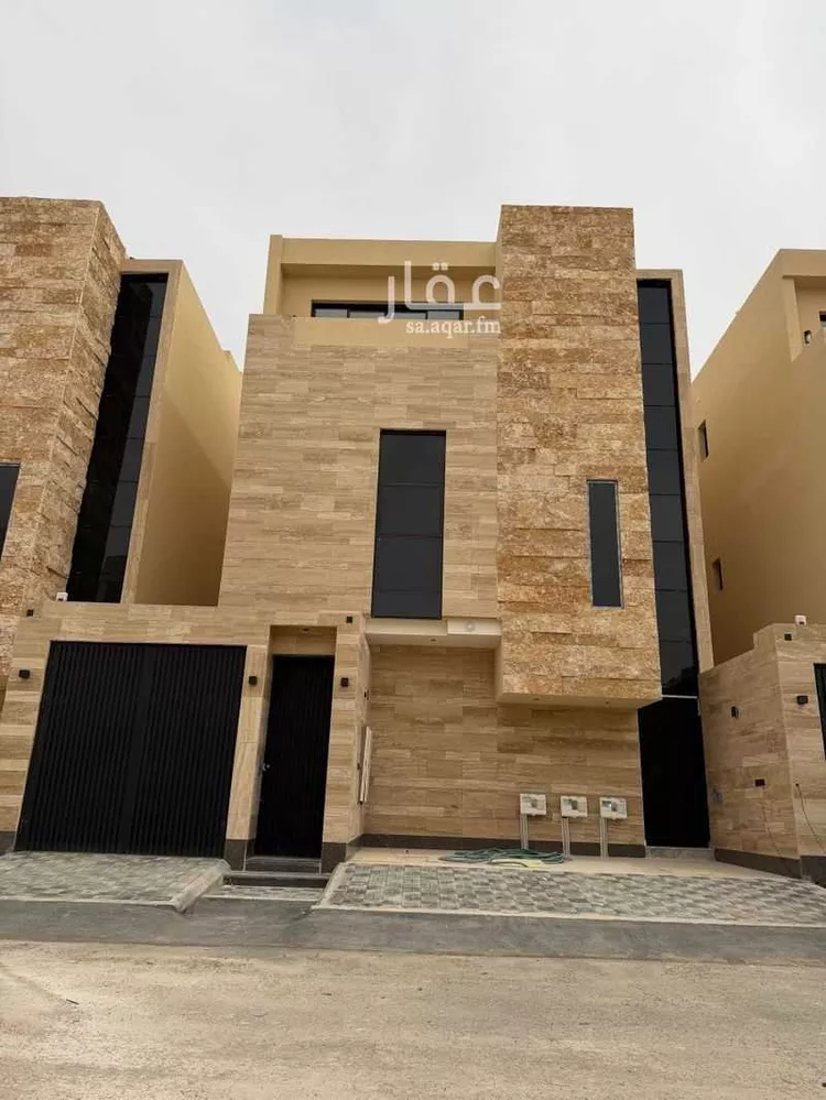 Floor for Sale in Riyadh Al Maizilah