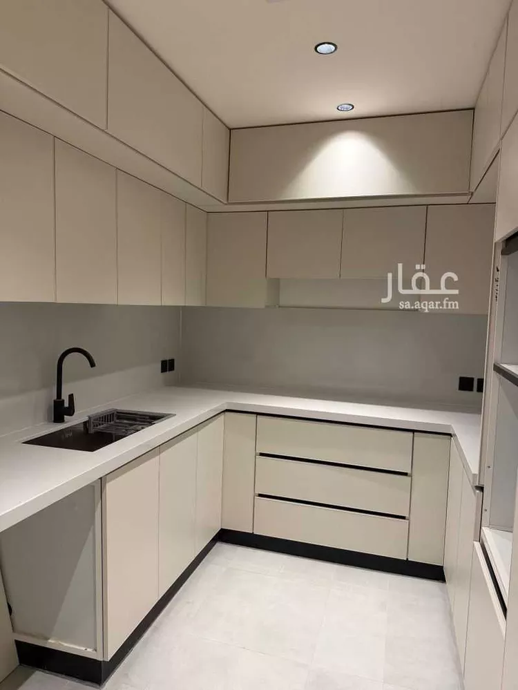 Floor for Sale in Riyadh An Narjis 9