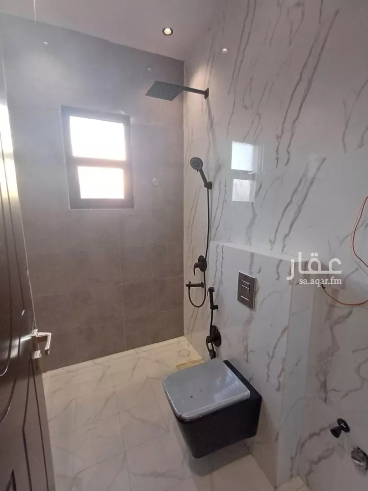 Floor for Sale in Riyadh Ar Rimal 12
