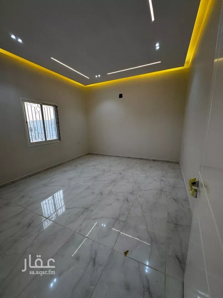 Floor for Sale in Riyadh Al Janadriyah 12