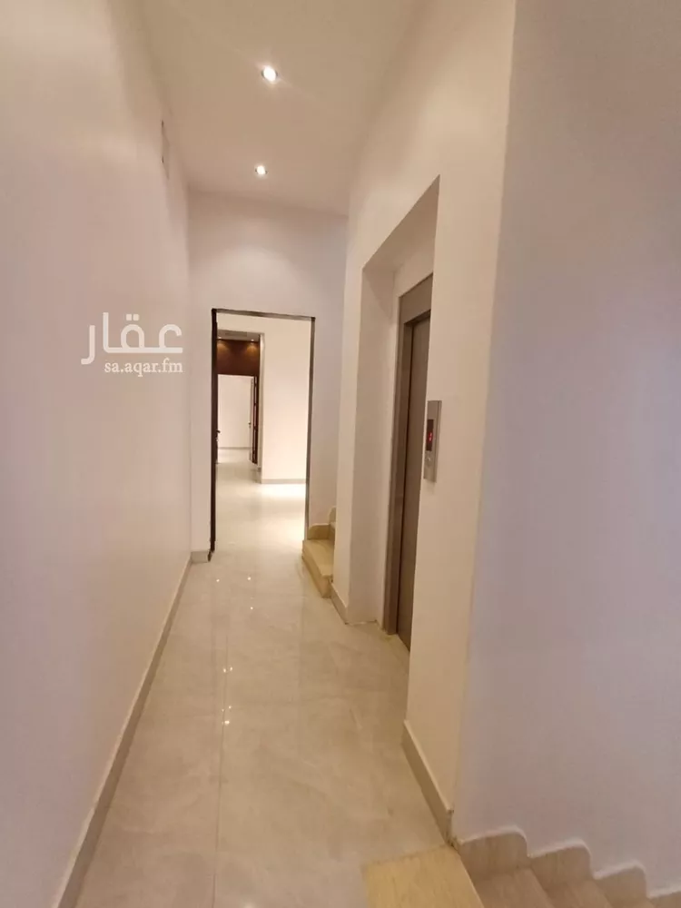 دور للبيع في شارع صالح محمد جمال, حي الرمال, مدينة الرياض, منطقة الرياض صورة 2
