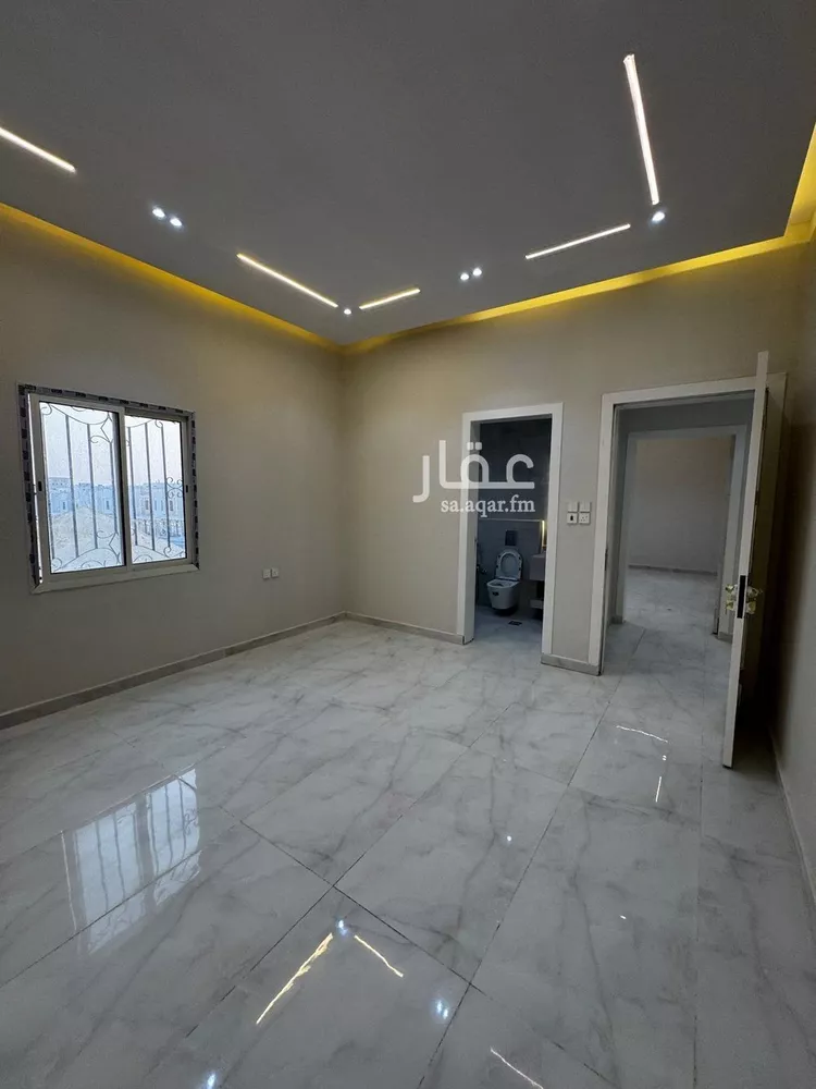 Floor for Sale in Riyadh Al Janadriyah 9
