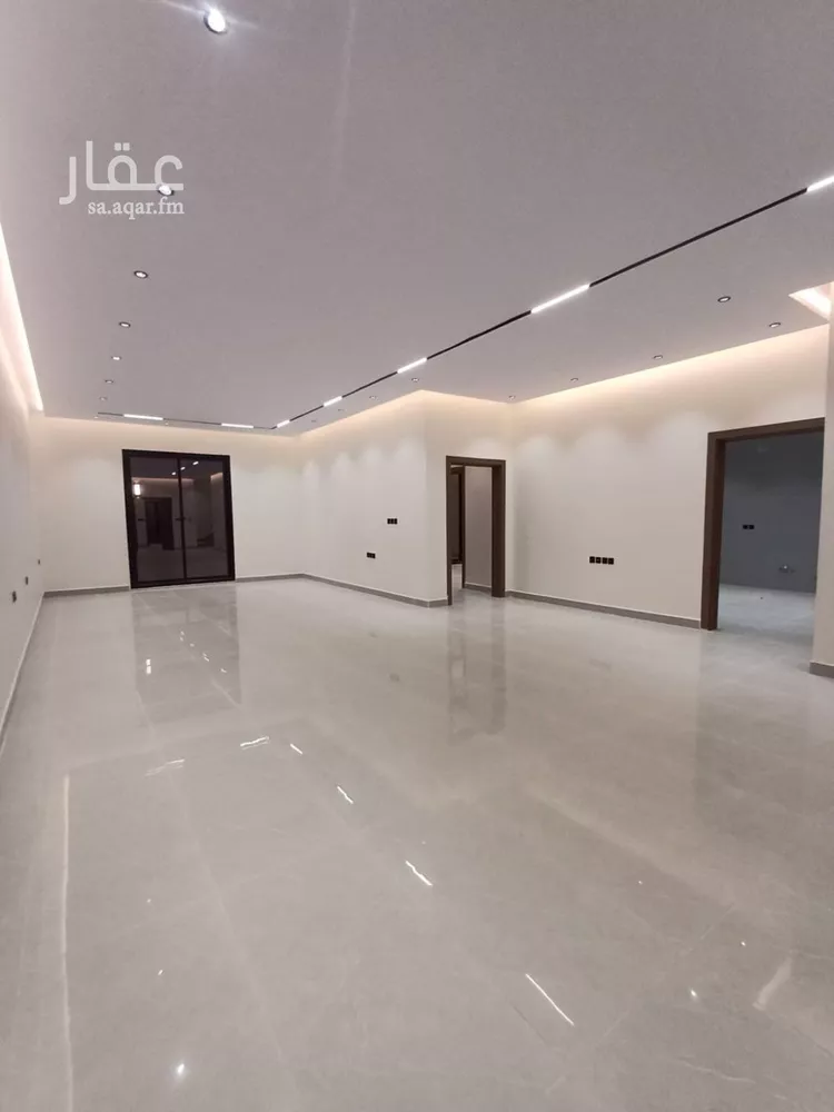 فيلا للبيع في شارع ابن علقمة التميمي, حي الرمال, مدينة الرياض, منطقة الرياض صورة 2