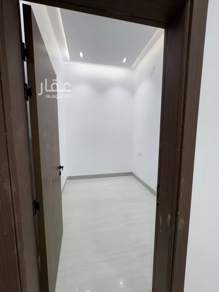 فيلا للبيع في شارع أسلم بن عبدالعزيز, حي الرمال, مدينة الرياض, منطقة الرياض صورة 5