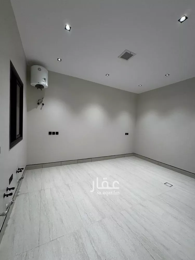 فيلا للبيع في شارع عبدالمنعم الواعظ, حي الرمال, مدينة الرياض, منطقة الرياض