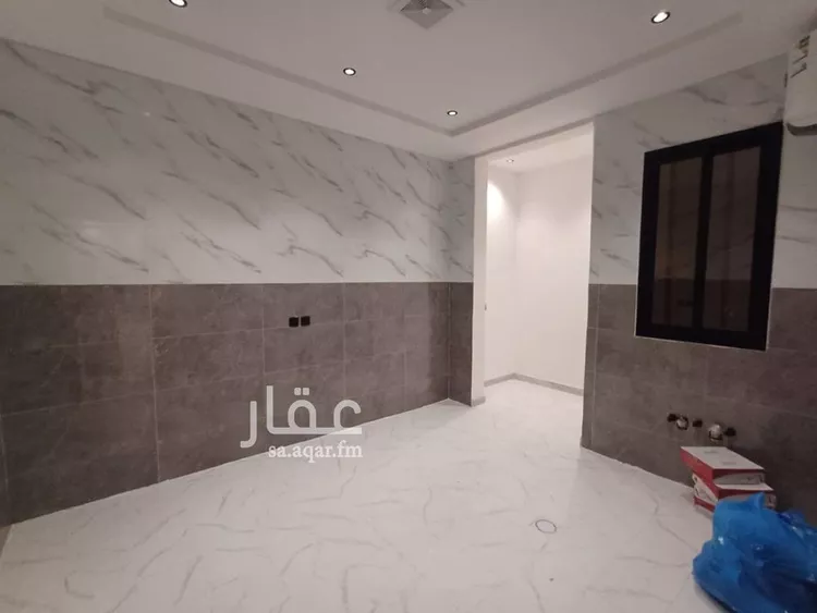 Floor for Sale in Riyadh Ar Rimal 13